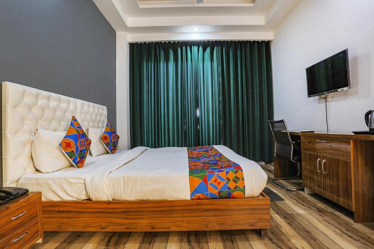 Fabhotel Skylight Inn Near Medanta Hospital Gurgaon Luaran gambar