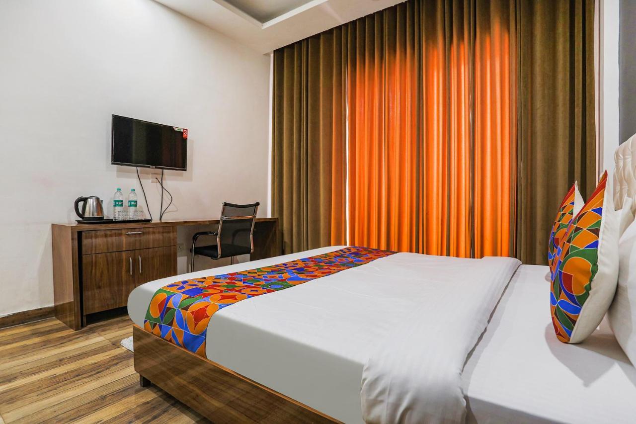 Fabhotel Skylight Inn Near Medanta Hospital Gurgaon Luaran gambar